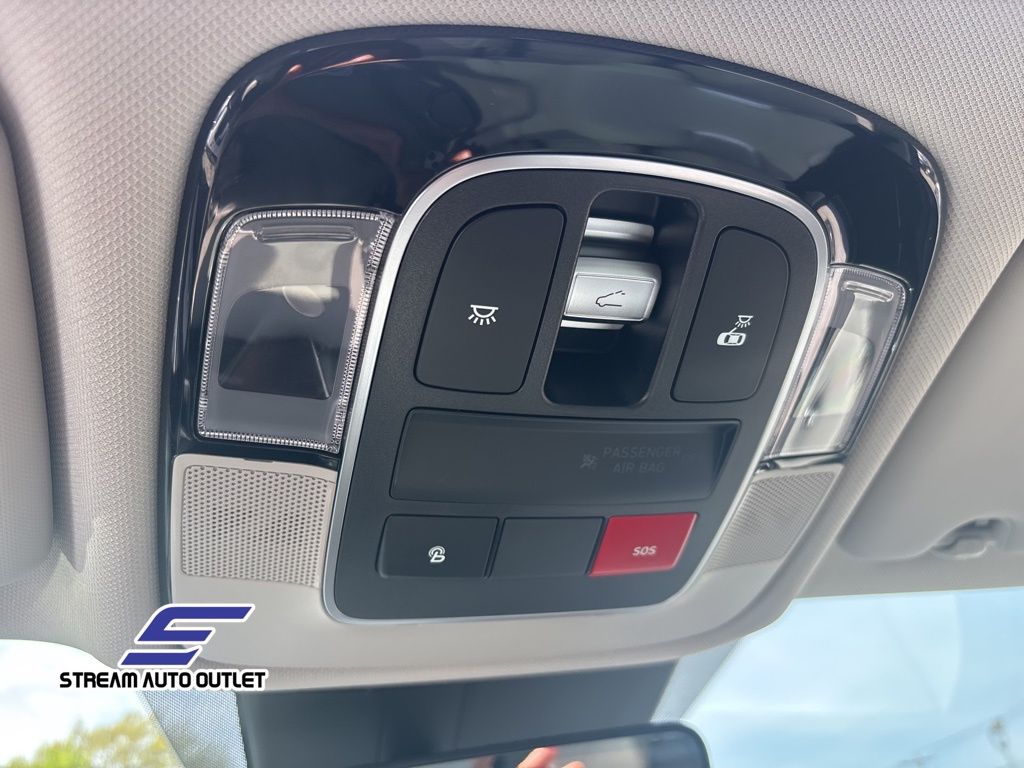 Vehicle image 29 of 36