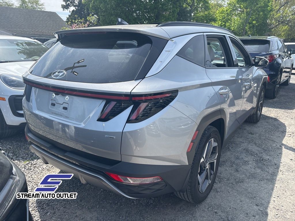 Vehicle image 4 of 36