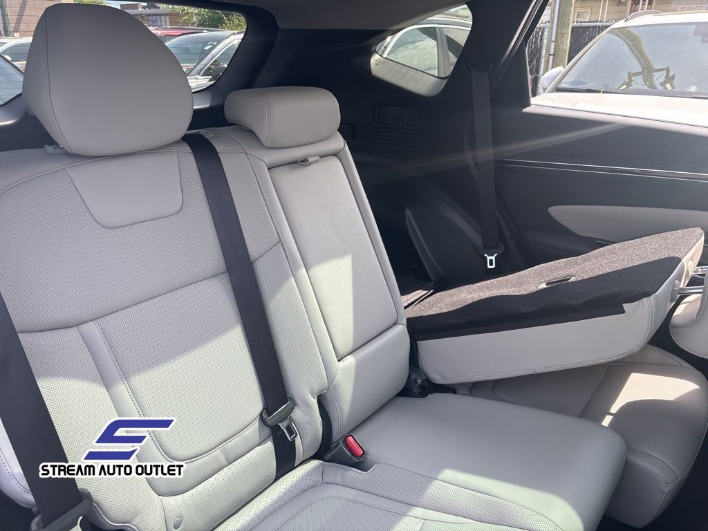 Vehicle image 12 of 36