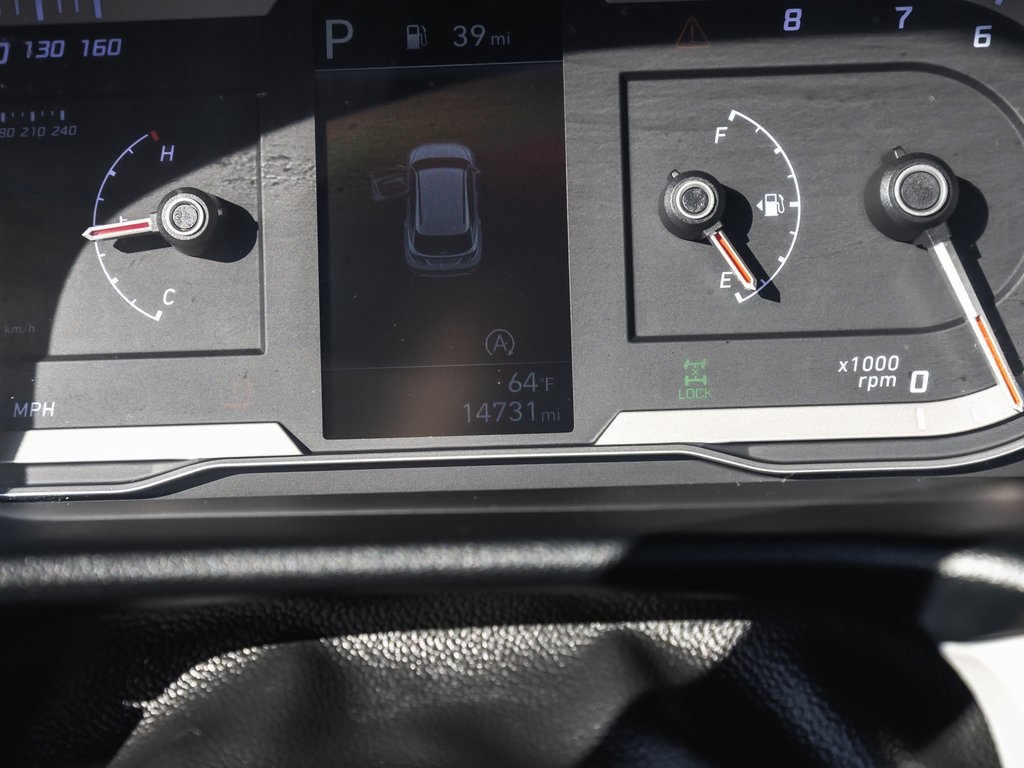 Vehicle image 18 of 39