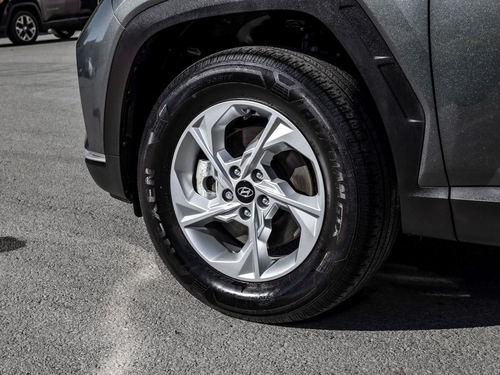 Vehicle image 7 of 39
