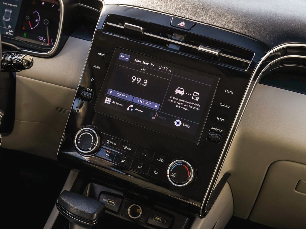 Vehicle image 21 of 39