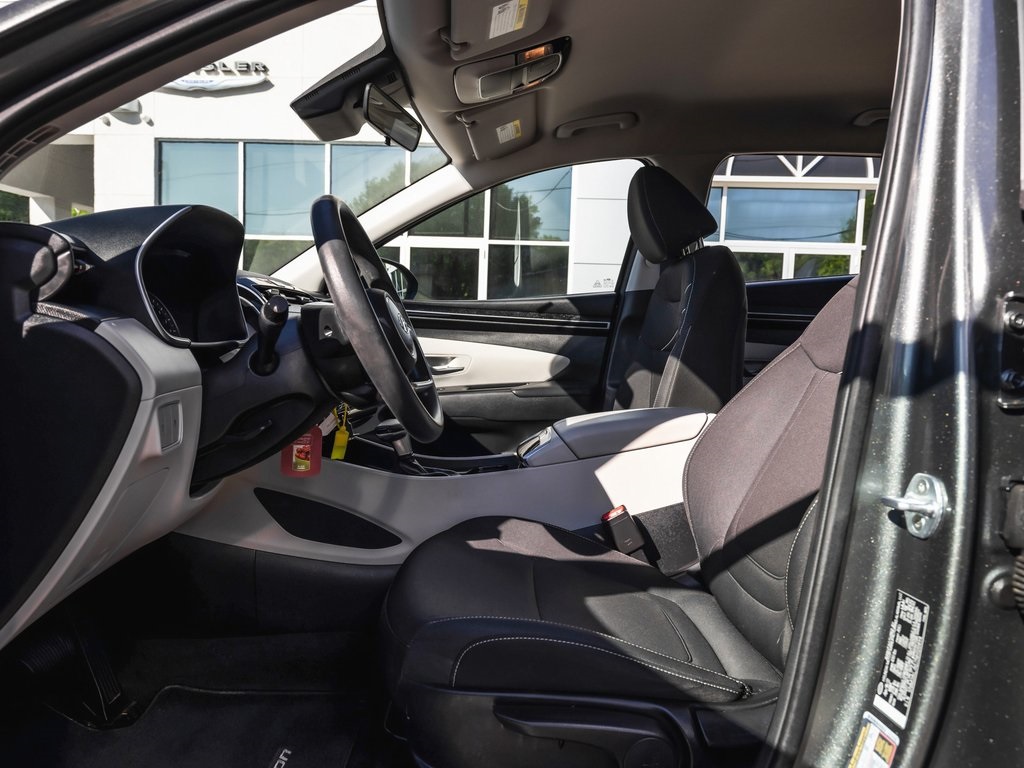 Vehicle image 26 of 39