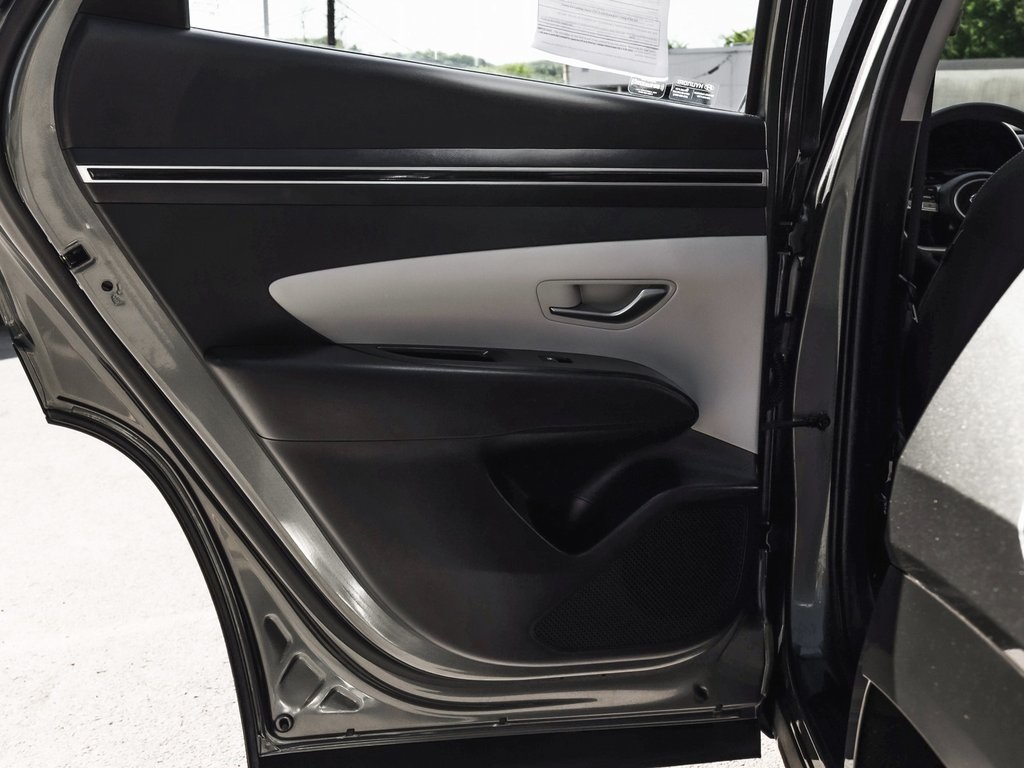 Vehicle image 13 of 39