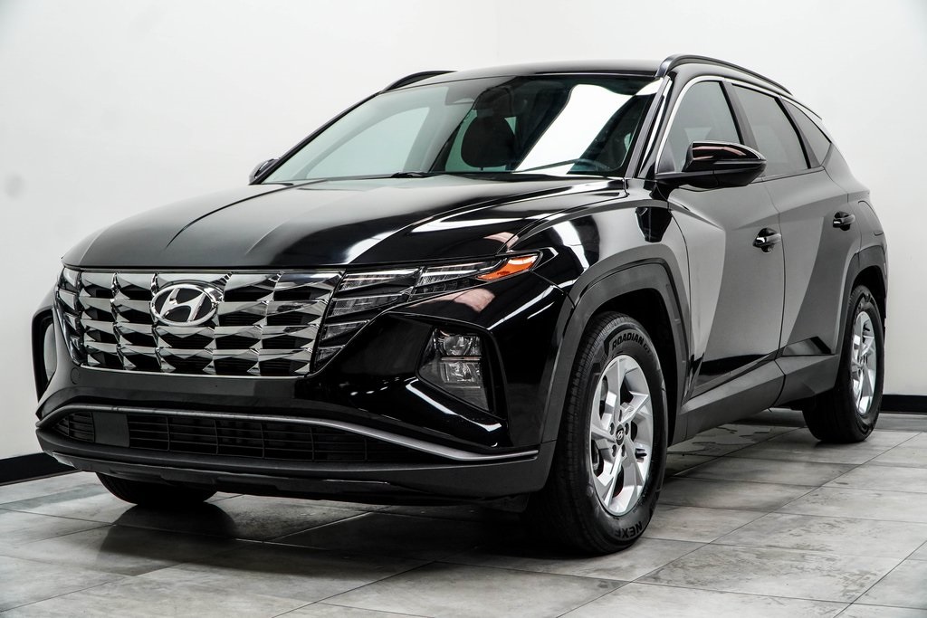 Vehicle image 3 of 43