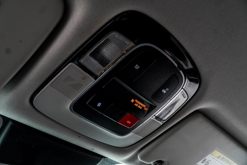 Vehicle image 41 of 43
