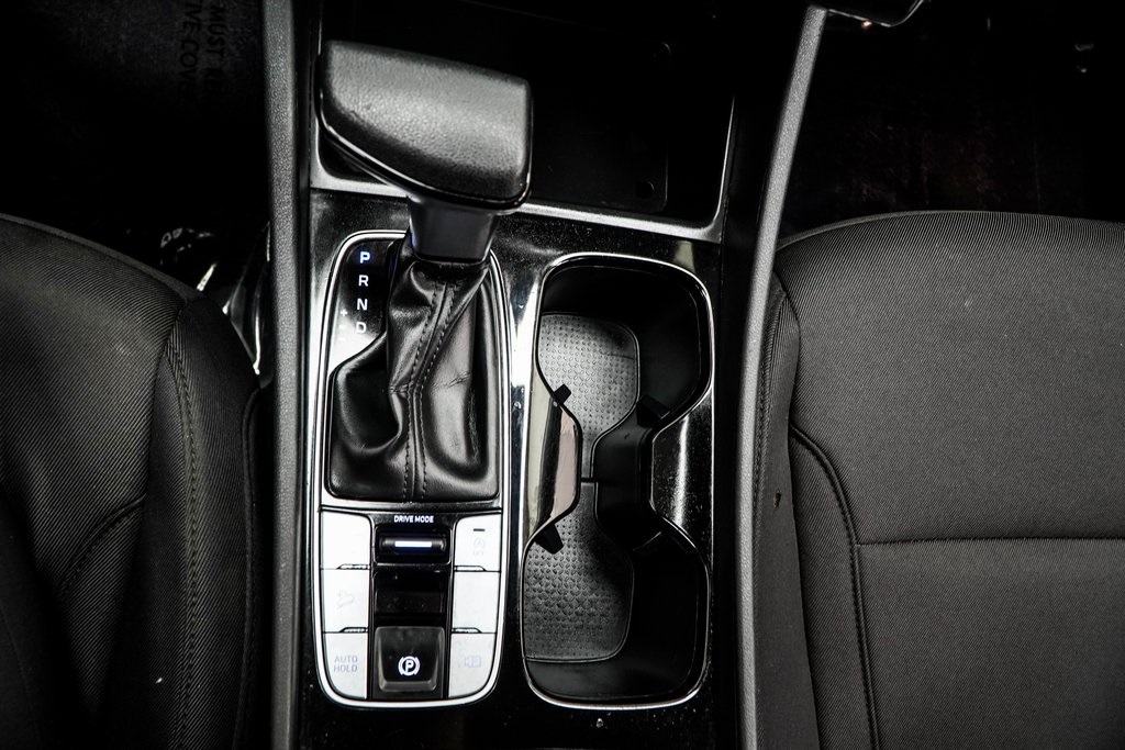 Vehicle image 26 of 43