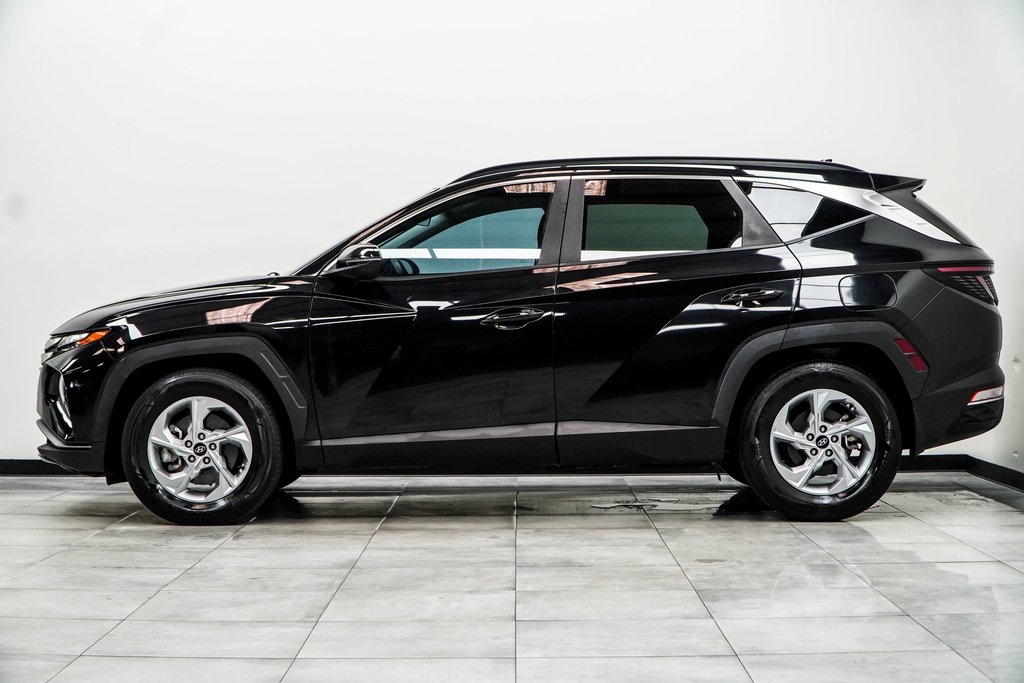 Vehicle image 10 of 43