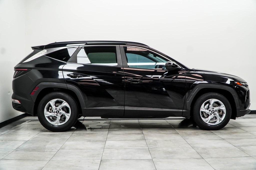 Vehicle image 6 of 43