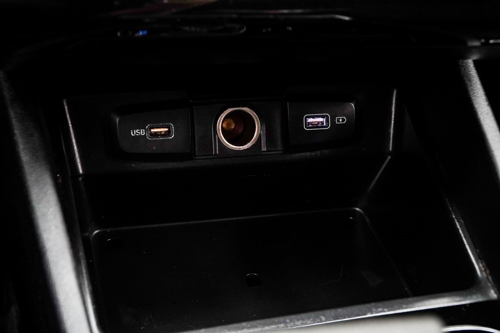 Vehicle image 35 of 43