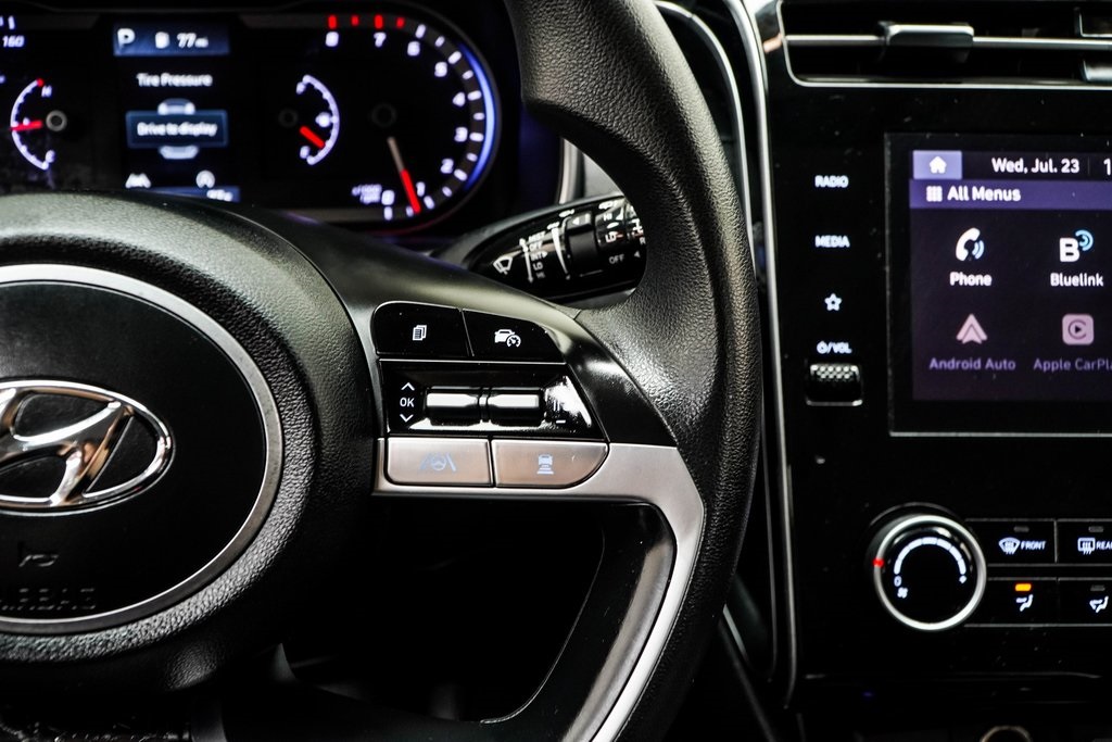 Vehicle image 34 of 43