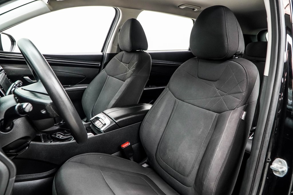 Vehicle image 14 of 43