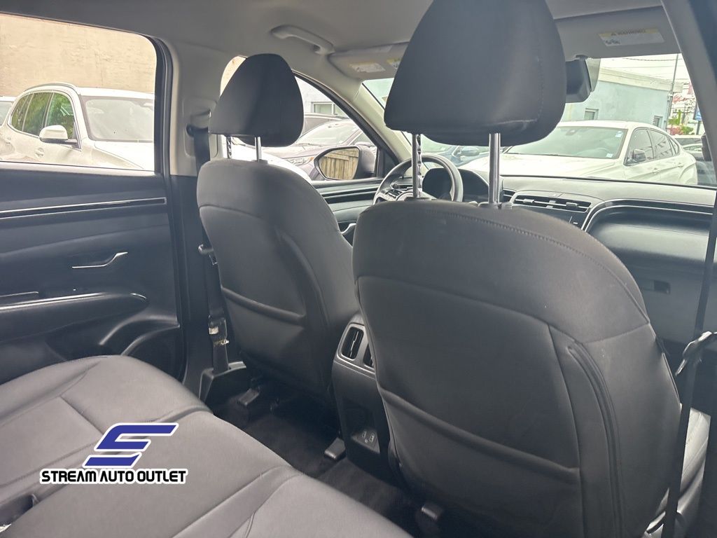 Vehicle image 13 of 35