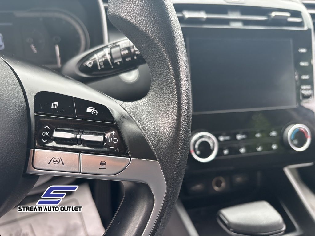 Vehicle image 26 of 35