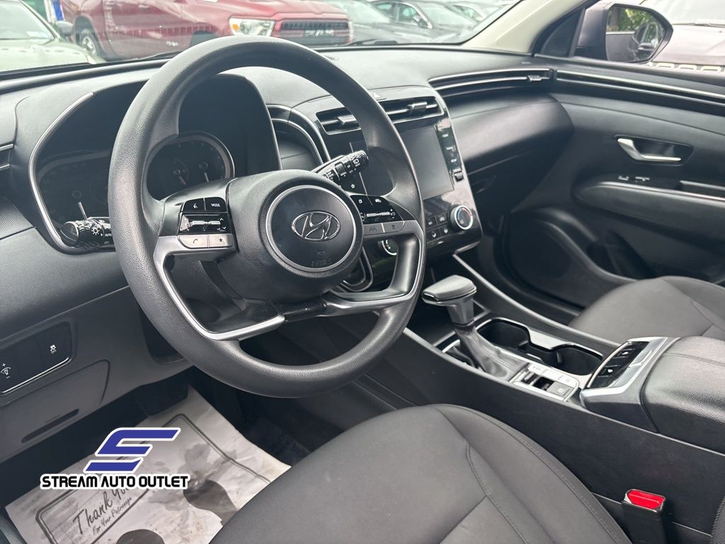 Vehicle image 21 of 35