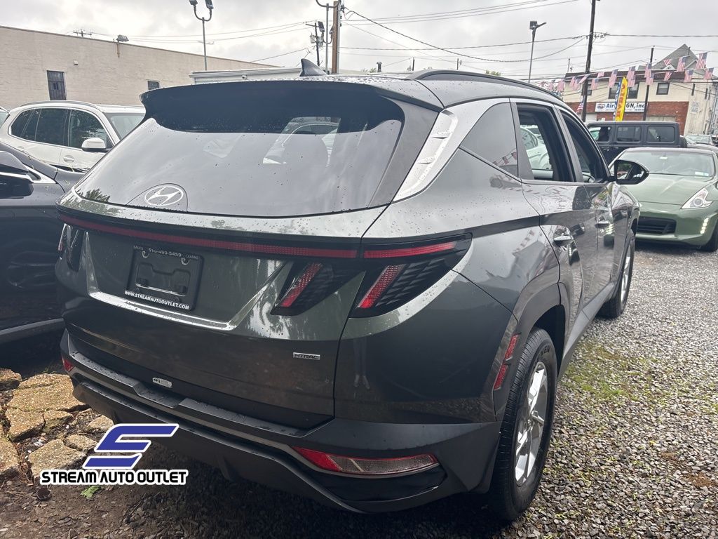 Vehicle image 4 of 35