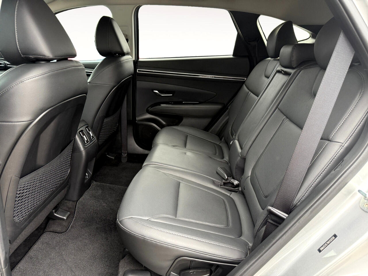 Vehicle image 26 of 40