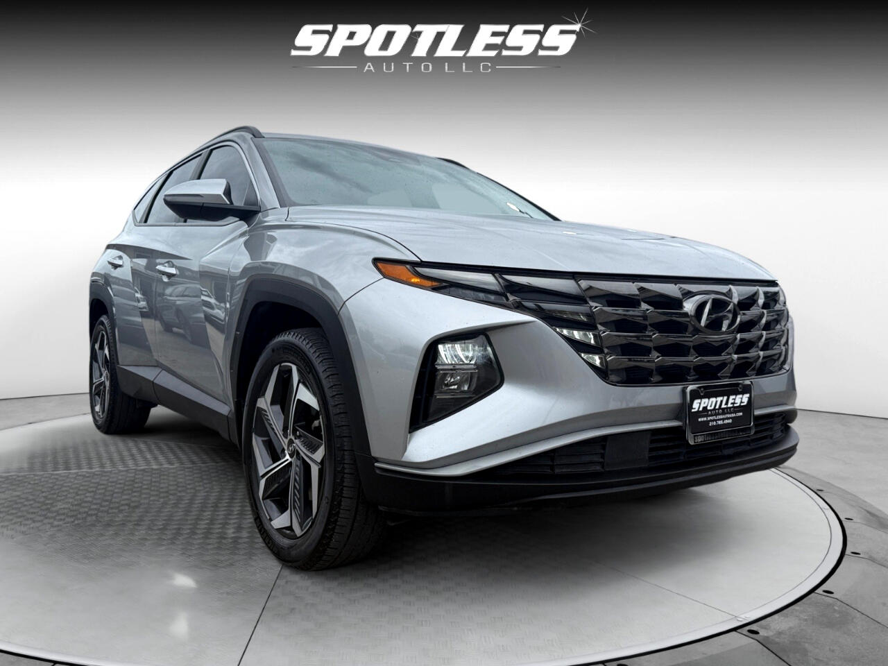 Vehicle image 4 of 40