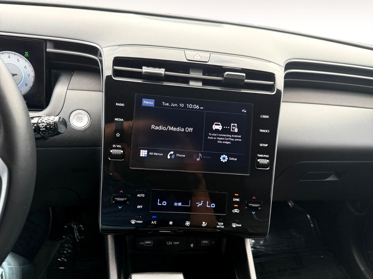 Vehicle image 22 of 40