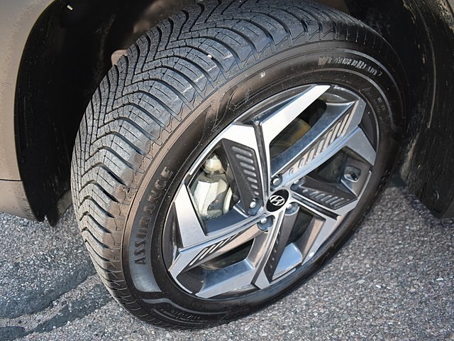 Vehicle image 14 of 40