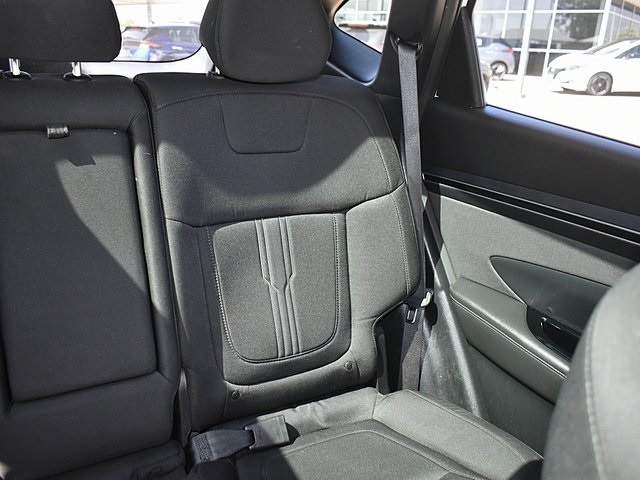 Vehicle image 17 of 40