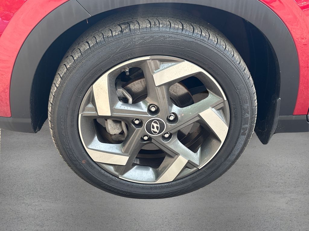 Vehicle image 22 of 35