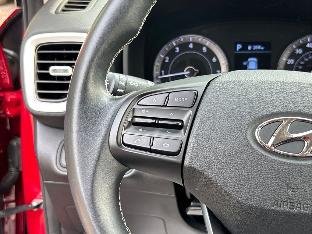 Vehicle image 28 of 35