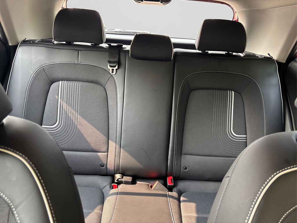 Vehicle image 13 of 35