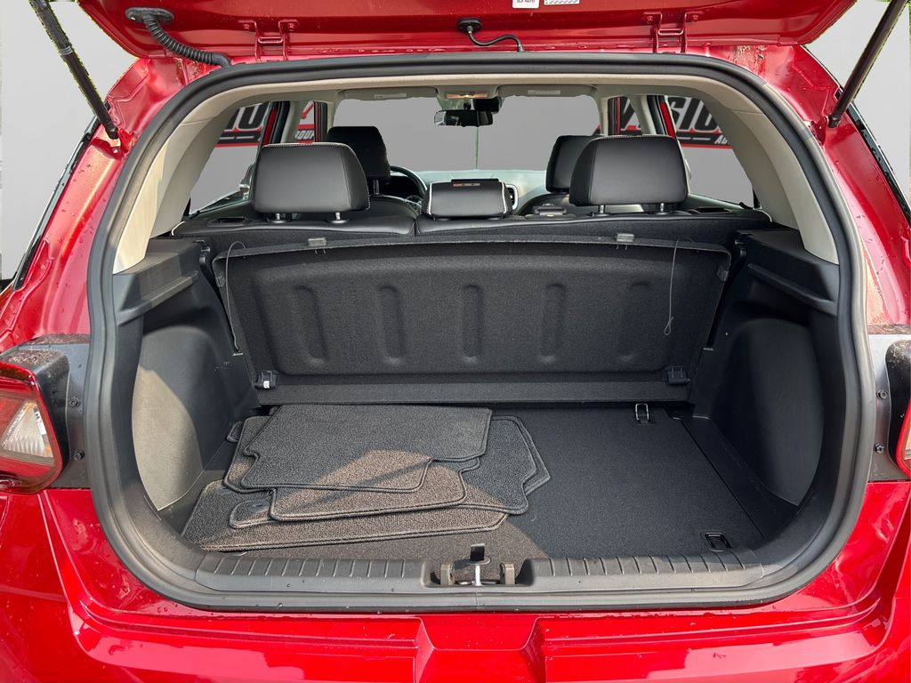 Vehicle image 11 of 35