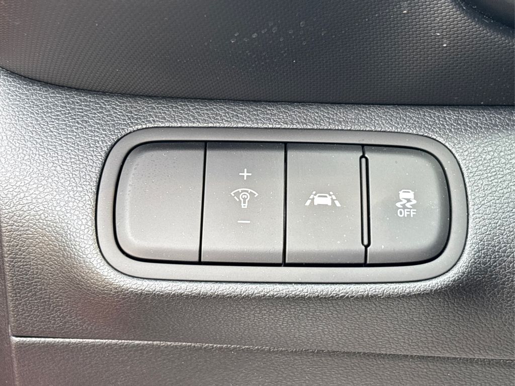 Vehicle image 34 of 35