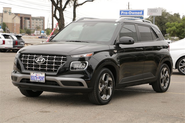 2022 Hyundai Venue SEL Image 1 of 26