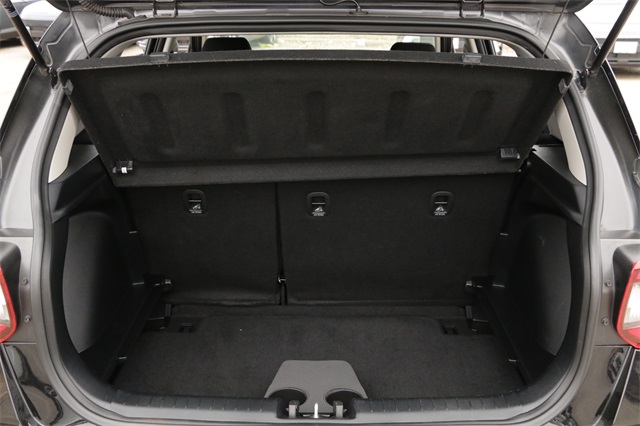 2022 Hyundai Venue SEL Image 8 of 26