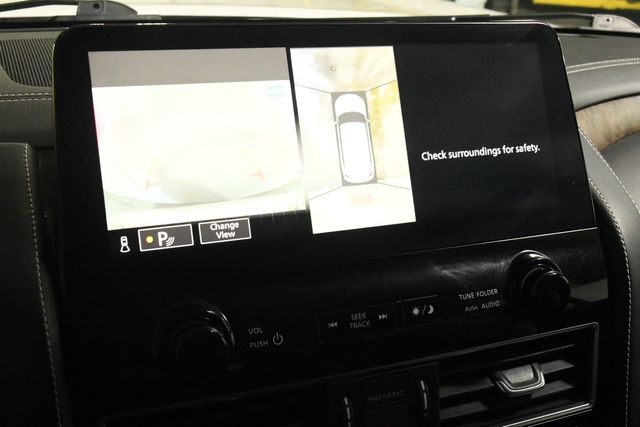 2022 INFINITI QX80 Premium Select Image 17 of 29