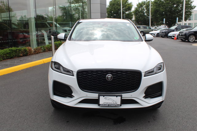 Vehicle image 2 of 32