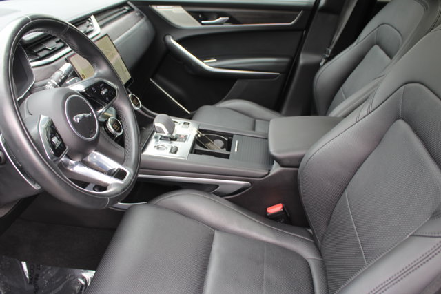 Vehicle image 22 of 32