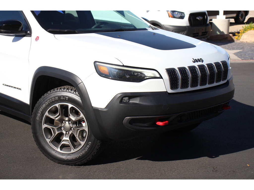 Vehicle image 4 of 33