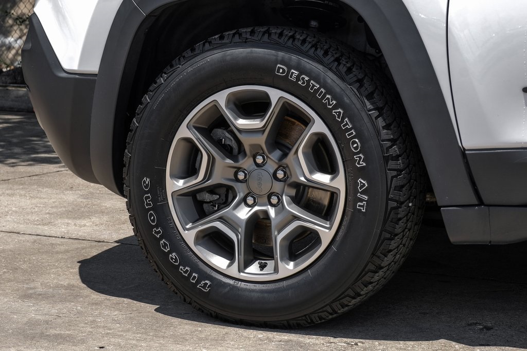 Vehicle image 65 of 85
