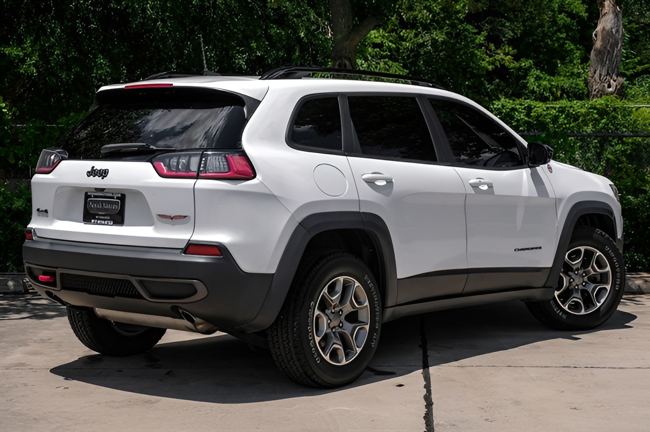 Vehicle image 78 of 85