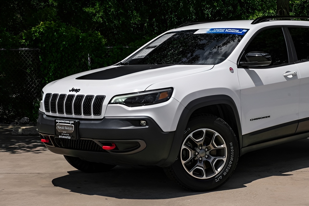 Vehicle image 72 of 85