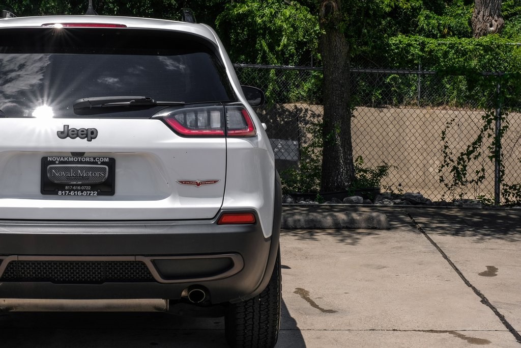 Vehicle image 12 of 85