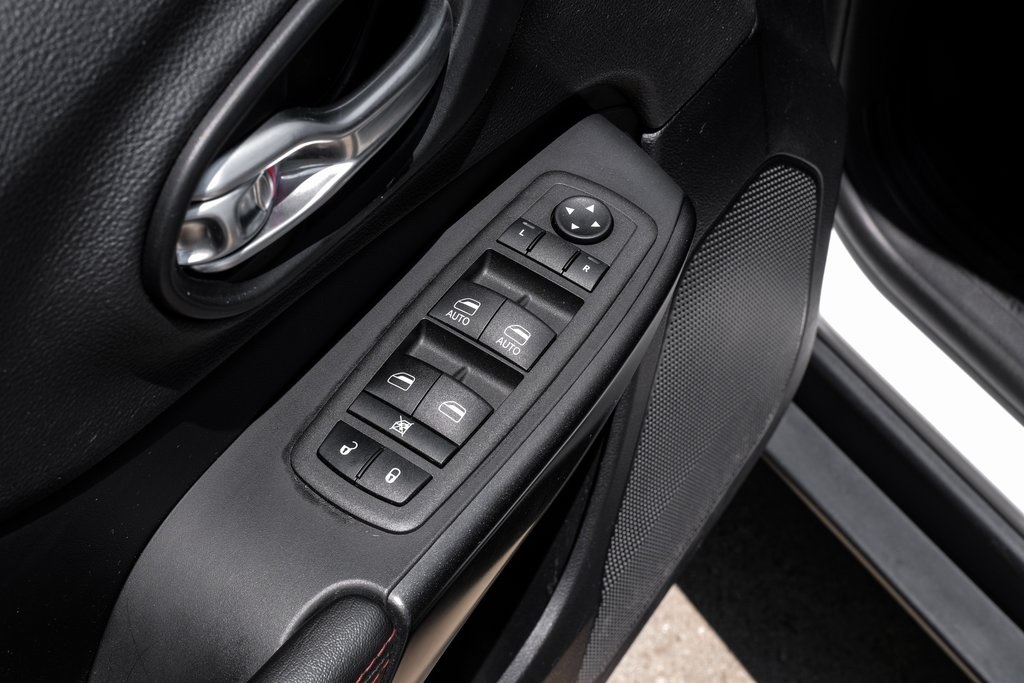 Vehicle image 56 of 85