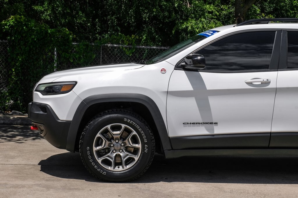 Vehicle image 15 of 85
