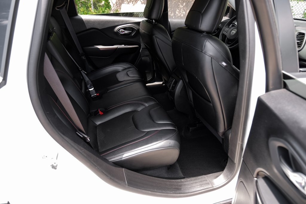 Vehicle image 49 of 85