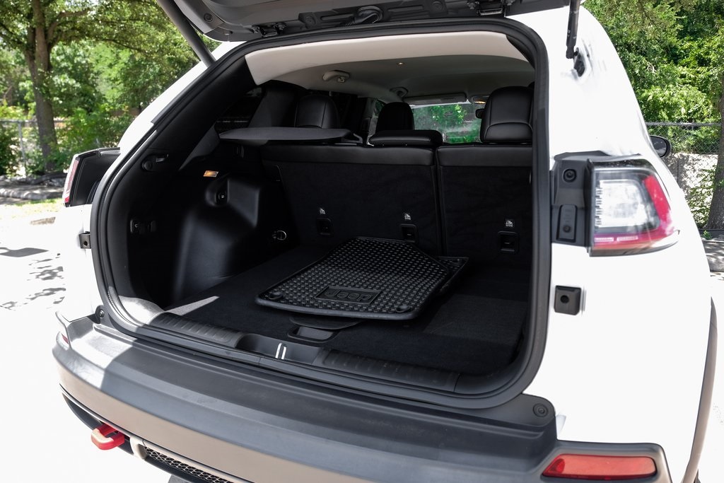 Vehicle image 62 of 85