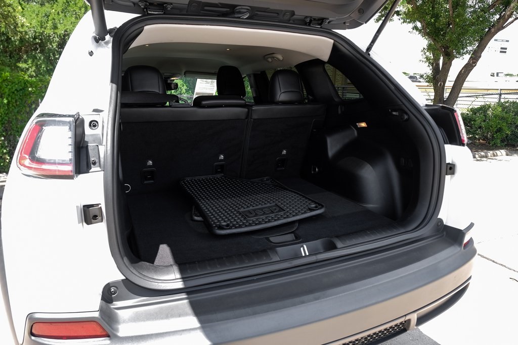 Vehicle image 63 of 85