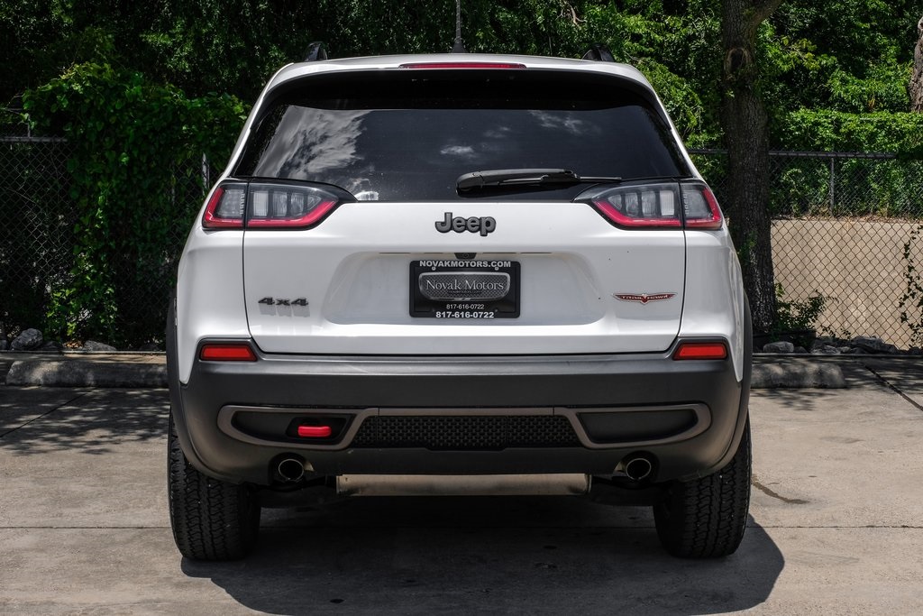 Vehicle image 11 of 85