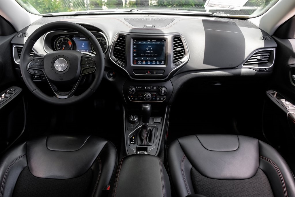 Vehicle image 20 of 85