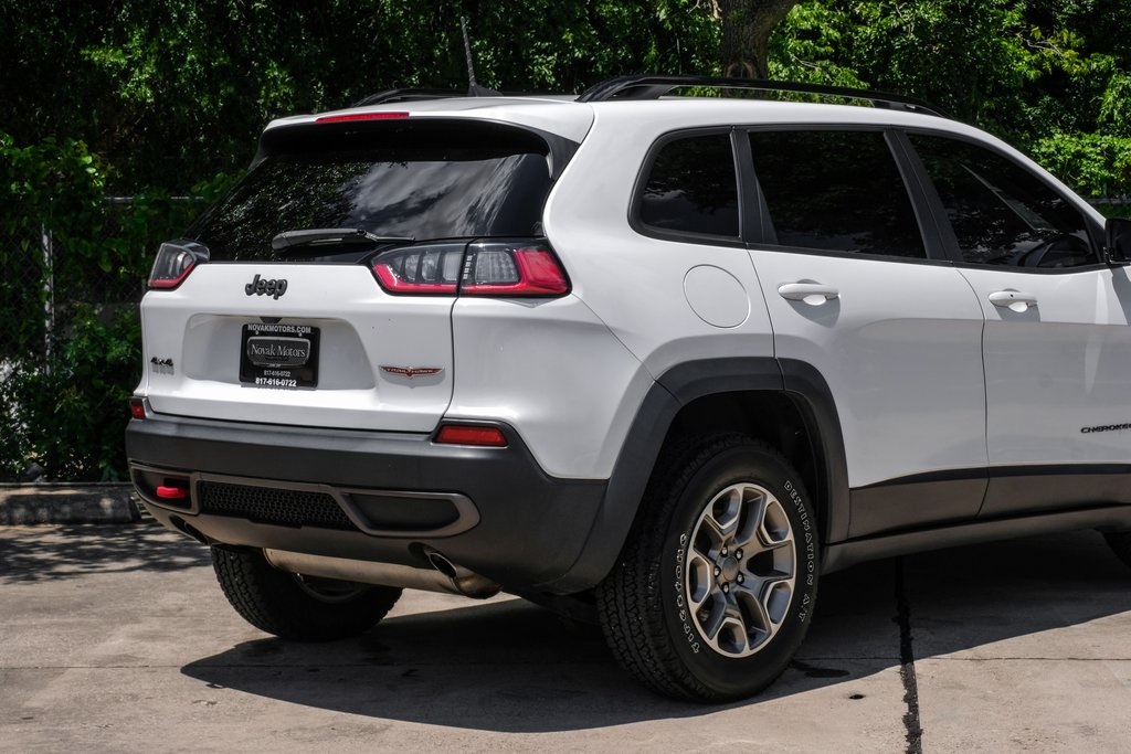 Vehicle image 8 of 85