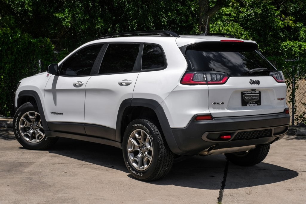 Vehicle image 13 of 85