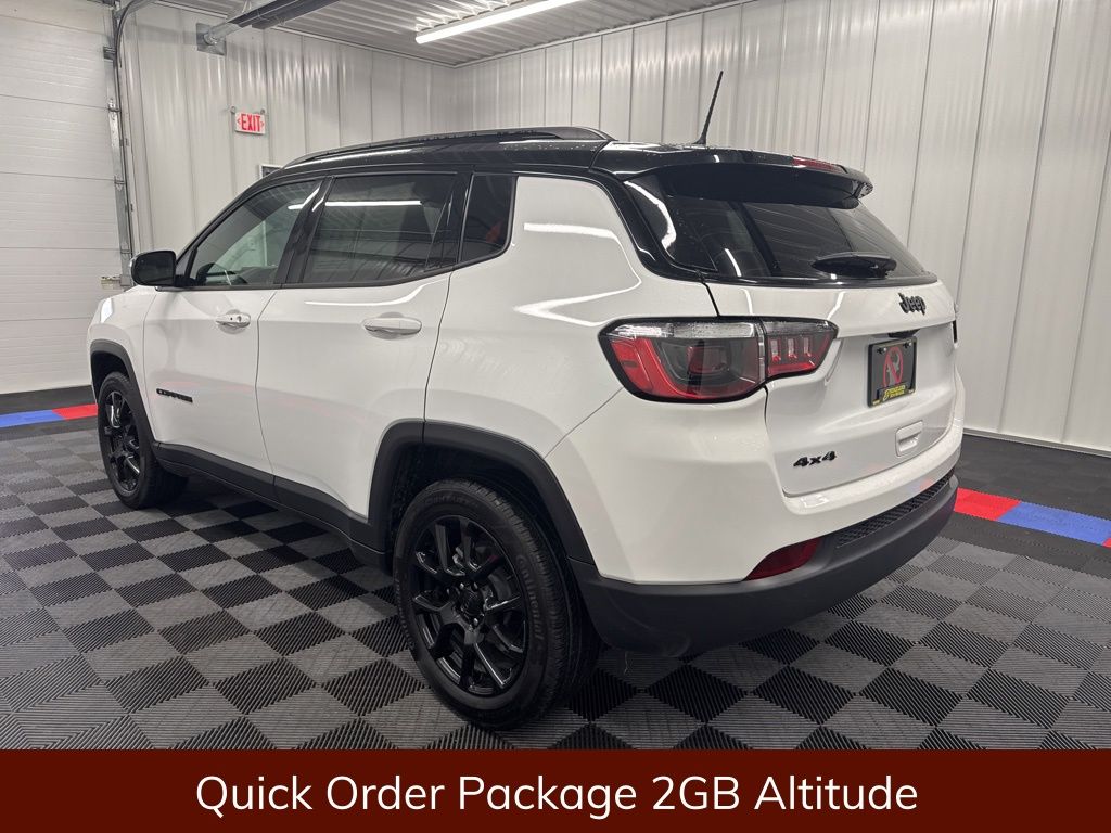 Vehicle image 6 of 21